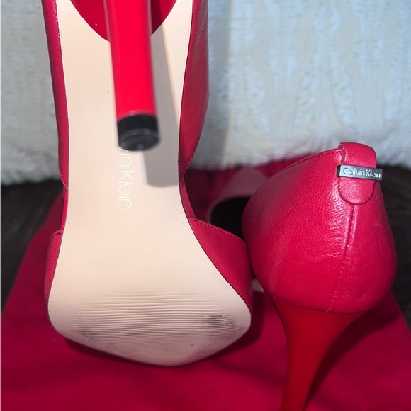 Calvin Klein Women’s Hayden Red Pump 7 1/2 - Picture 5 of 5